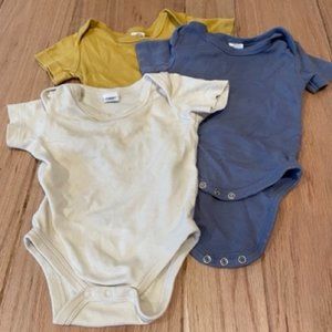 Colored Organics Onesie Bundle 0-3 months